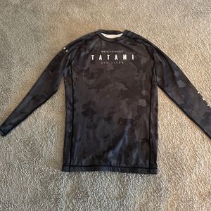 Tatami rash guard size xl never worn